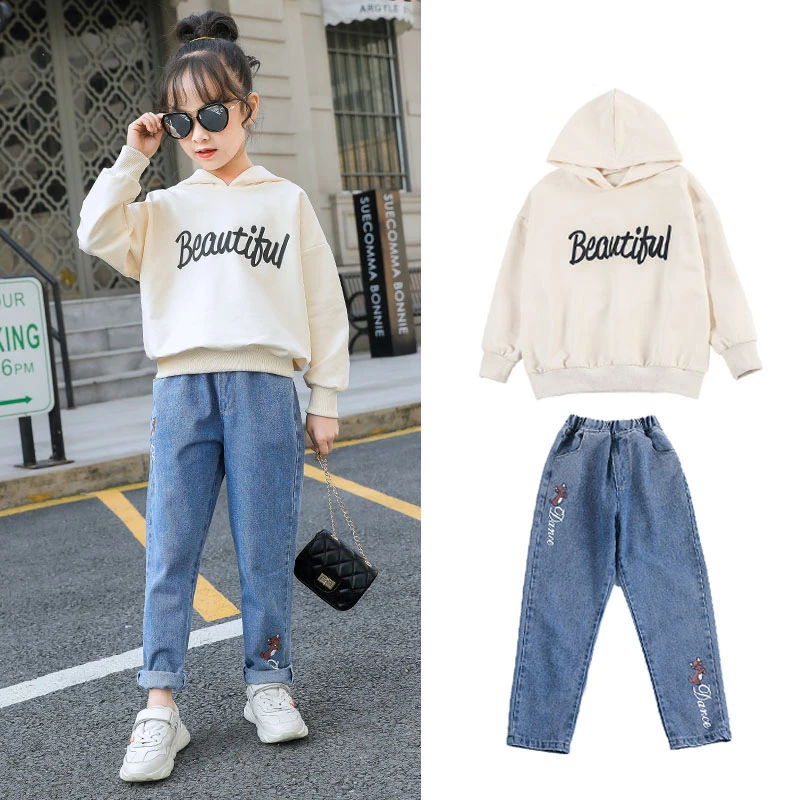 hoodie and jeans outfit girl