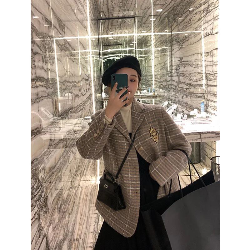 

Delicacy Every Little Detail 2019 Autumn New Style Badge College Style Tartan Material Suit V-neck Shirt Coat