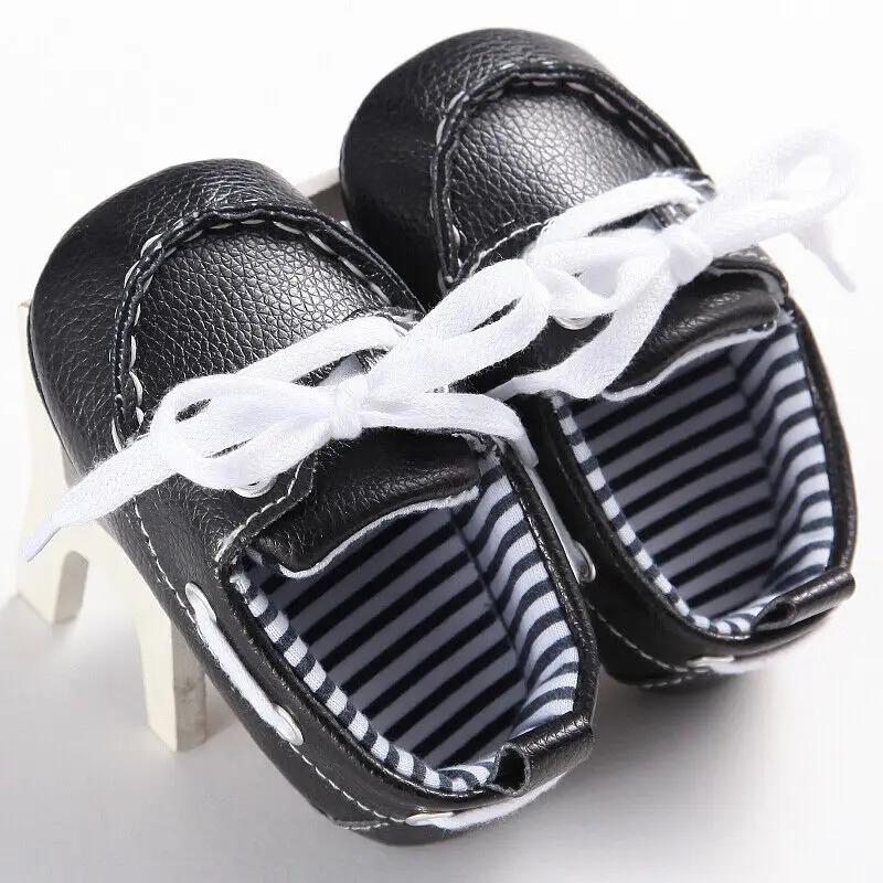 Для тех, кто только начинает ходить, Детские Сникеры для маленьких мальчиков для девочек на мягкой подошве обувь для младенцев из искусственной кожи носочки для новорожденных и детей до 18 месяцев