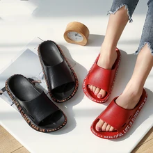 Летние мужские шлепанцы; мужская пляжная обувь; Вьетнамки; Легкие модные шлепанцы; Новое поступление; тапочки для влюбленных пар; шлепанцы для ванной в стиле унисекс