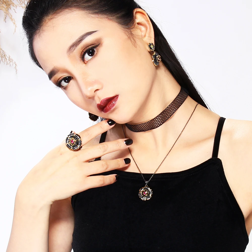 black flower ring (4)