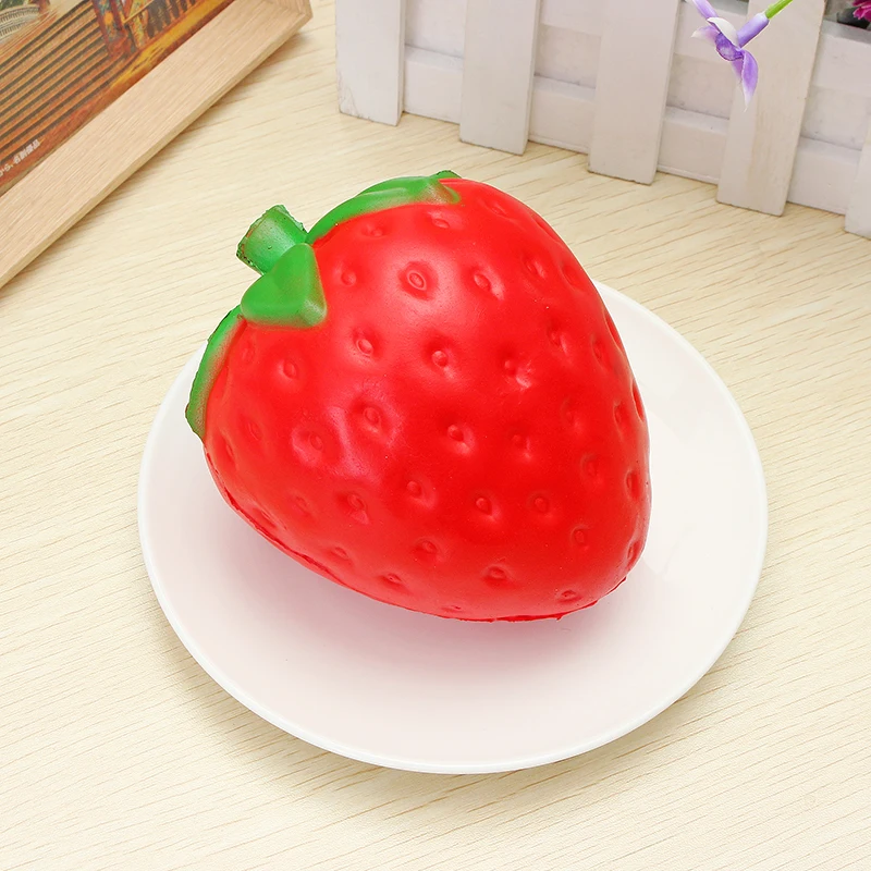 Клубника мягкий медленно поднимающийся 11,5x9,5 см Jumbo Милые ремни Сладкий крем Подвески Подвеска кавайи хлеб детская игрушка подарок розовый/красный - Цвет: Красный