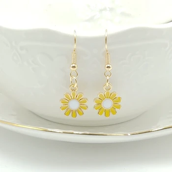 

2019 New Fashion Cute Sunflower Earrings Ethnic Style Pendant Pendant Earrings for Women and Girls Charm Jewelry Earrings