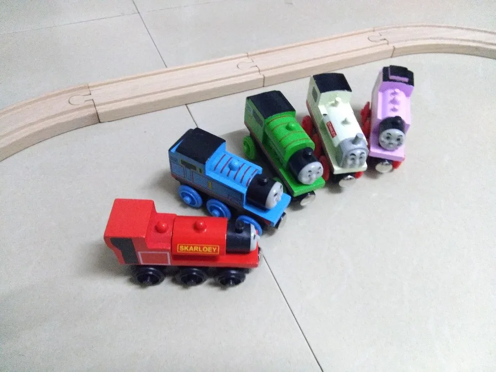 5PCS-Thomas-Trains-Wood-Railway-Track-12PCS-Thomas-and-Friends-Wooden-Trains-Model-Magnetic-Train-Toys (2)