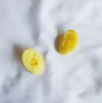 

6*4CM yellow colour Soft silica gel real person ear head mannequin taking headset medical teaching display props C930
