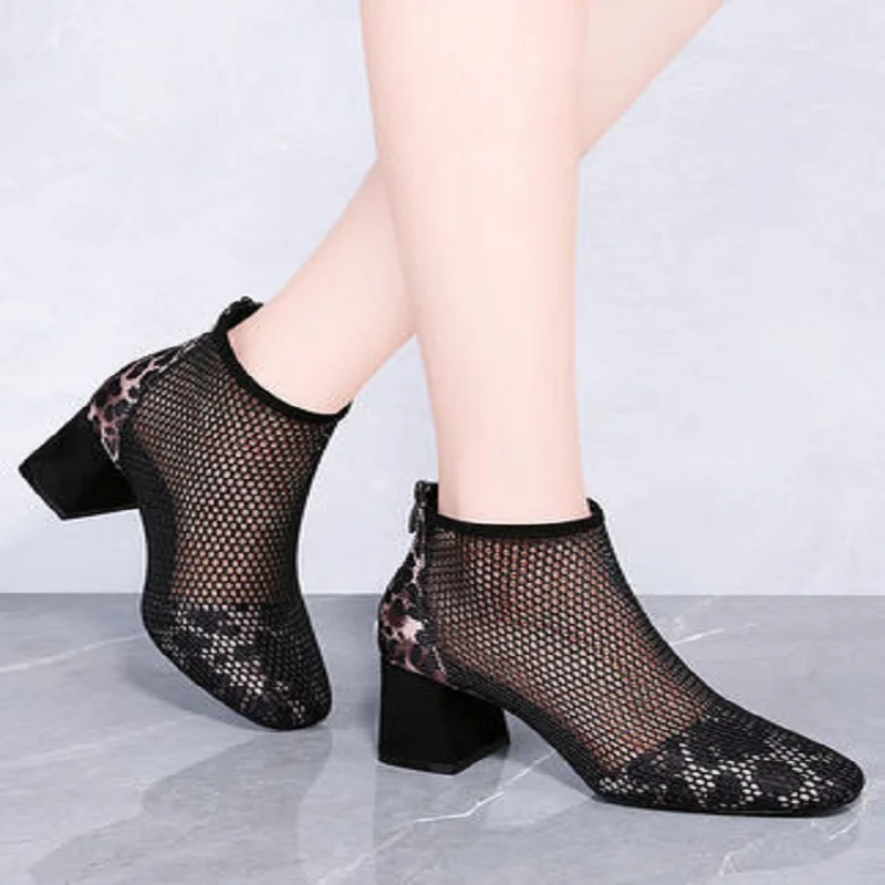 

Mesh Martin boots female autumn 2019 new boots spring and autumn single boots wild breathable thick with women's shoes hollow ne