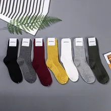 Однотонные цветные женские хлопковые спортивные носки, повседневные впитывающие пот дышащие мягкие удобные осенне-зимние носки для колледжа