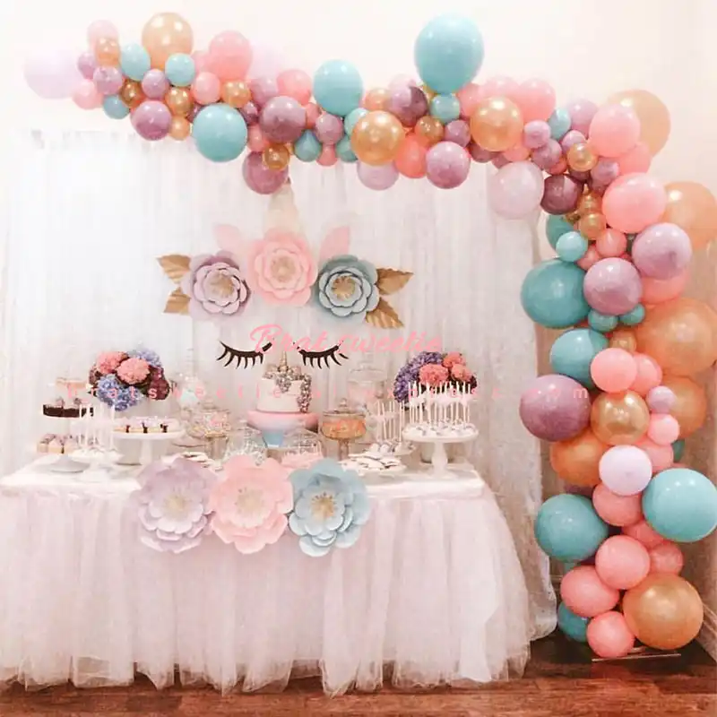 Fondo de fiesta de unicornio, pestañas de cuerno, decoración de pared