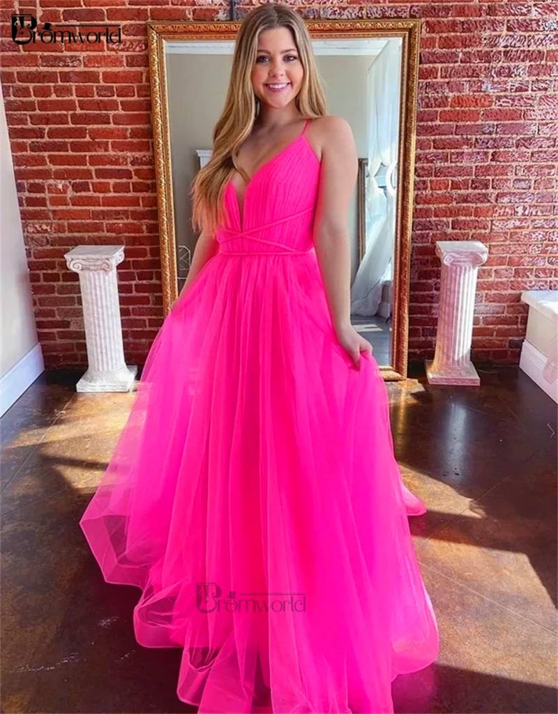 Damen Bekleidung Kleider Kleider für formelle Anlässe und Abendkleider Masterpeace Tüll Robe mit V-Ausschnitt in Pink 