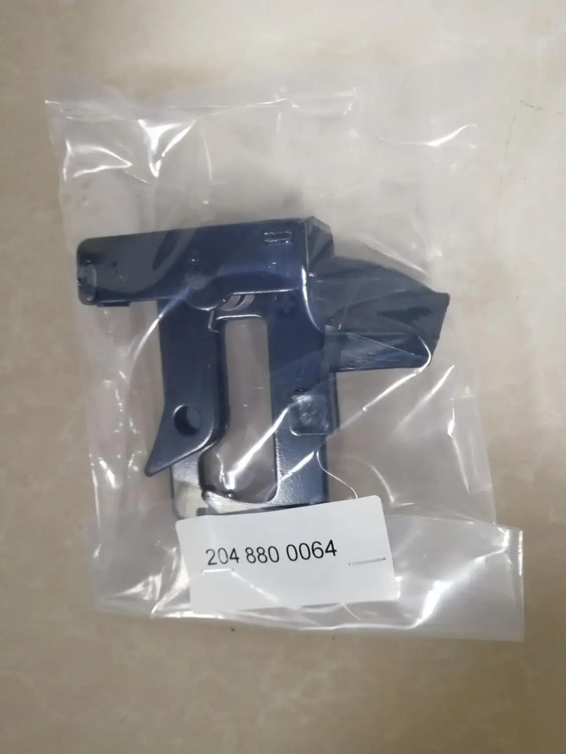 

Iron Cover lock hook for Benz C-class W204 2048800064