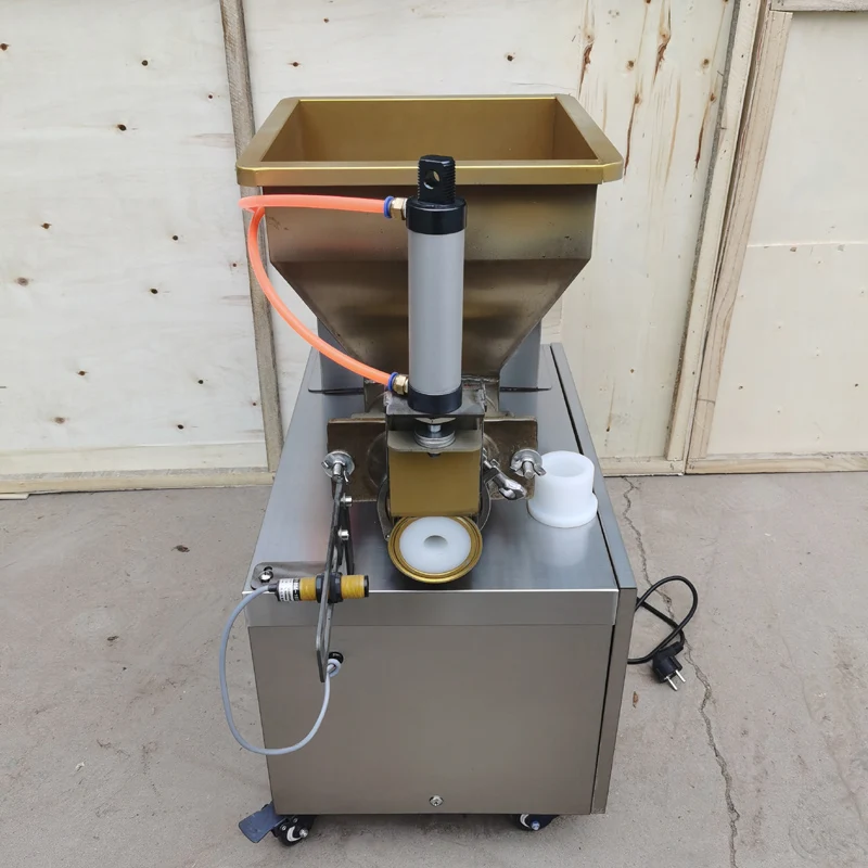 

Мини-экструдер для резки теста