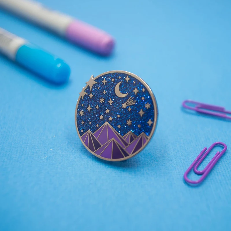 Die Nacht Gericht Emaille Pin Sarah J Maas Literatur Brosche ACOTAR Neuartige Serie Fans Perfekte Geschenk