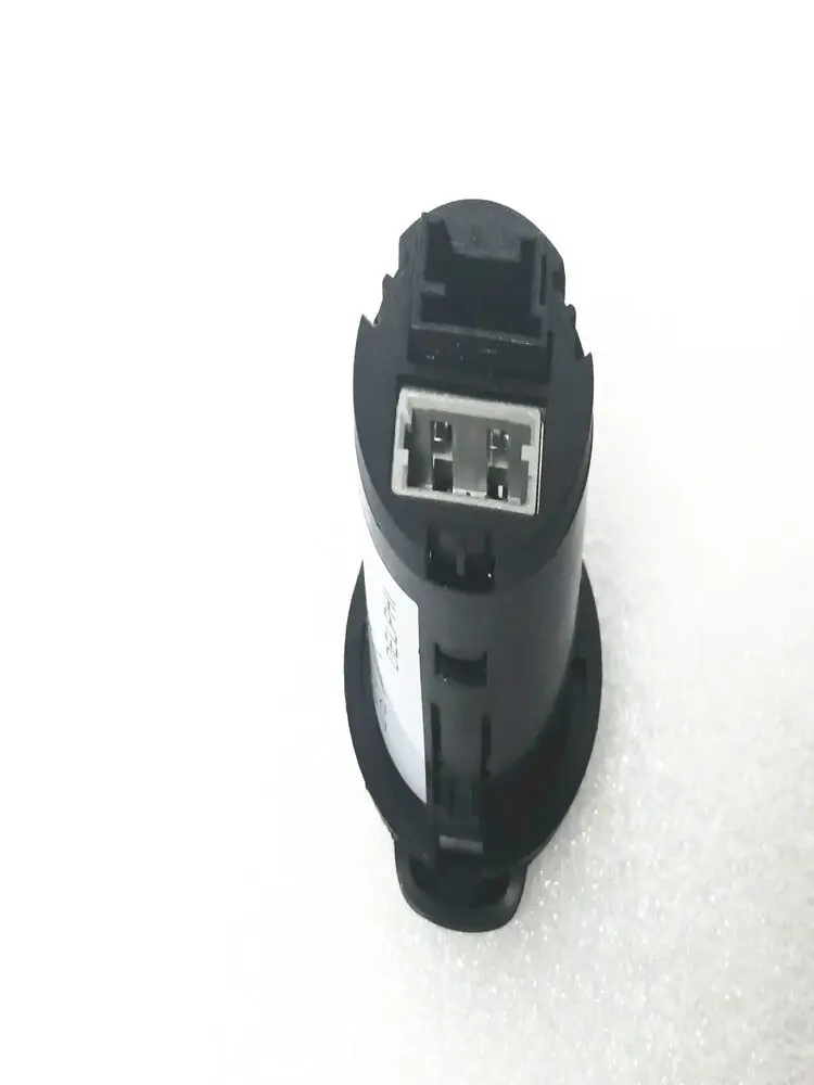 Разъем USB Применимая модель Логотип Citroen