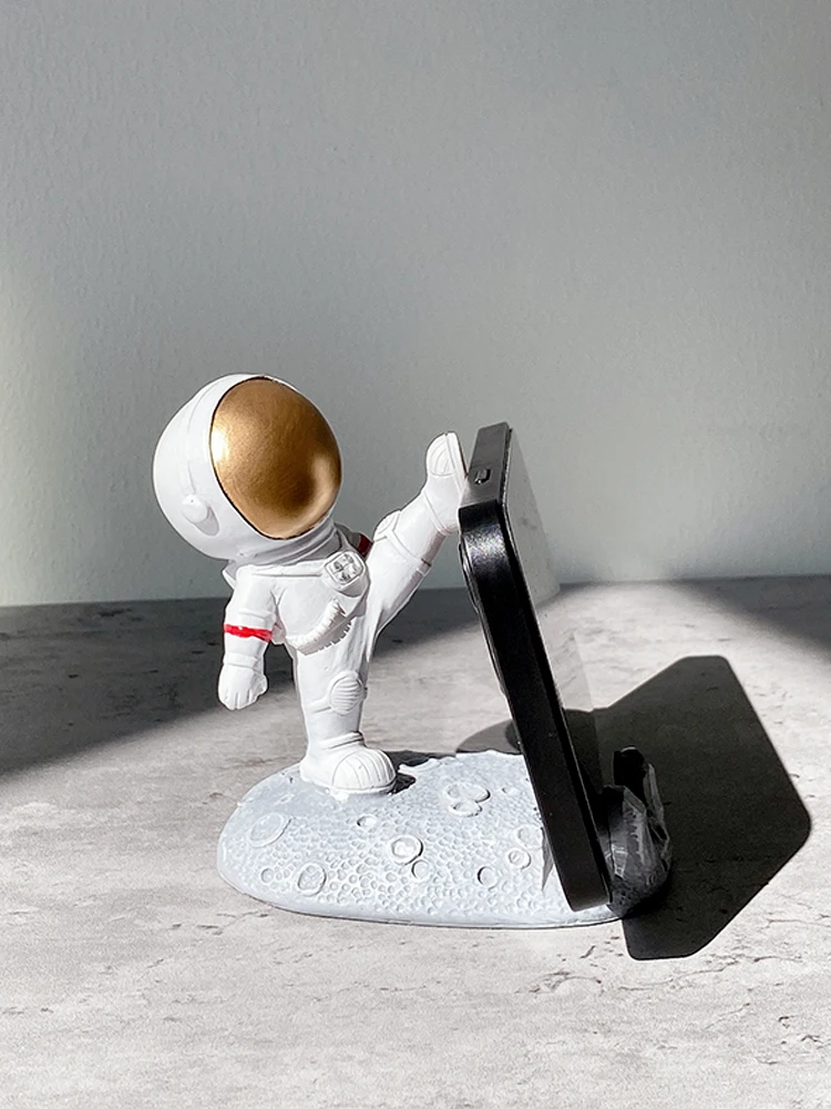 Astronaut Phone Holder Resin Universal Cell Stand Bracket Desk Ornaments Kids Gift Toy Office Table Decoration Stationery A6615