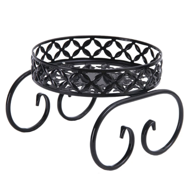 Поднятая металлическая подставка для горшков и растений сада крытого уличного