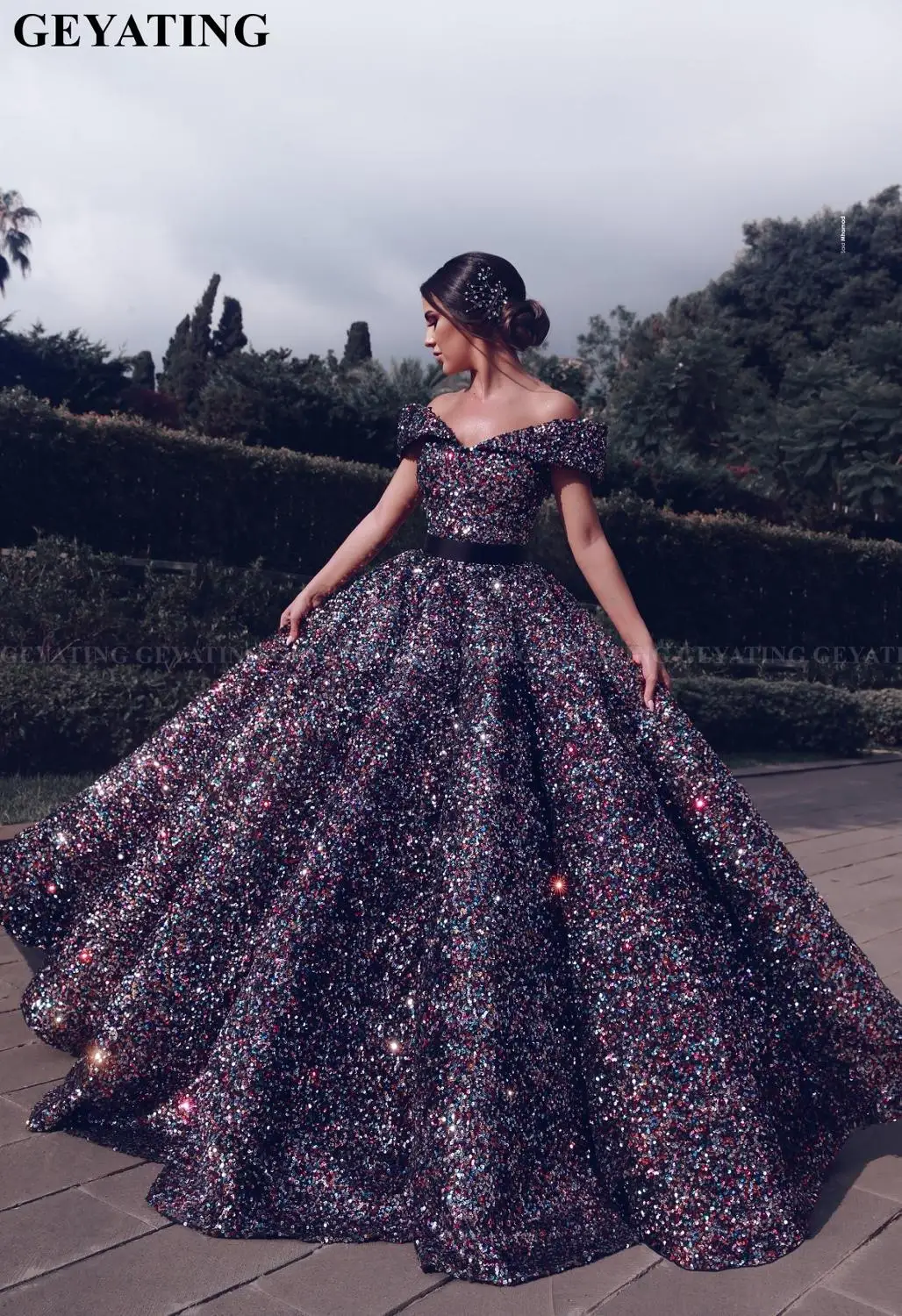 Kleurrijke Sequin Prinses Dubai Avond Baljurken Voor Vrouwen Off Shoulder Arabische Formele Prom Dresses 2020 Vestido De Quinceanera Kleurrijke Sequin Prinses Dubai Avond Baljurken Voor Vrouwen Off Shoulder Arabische Formele Prom Dresses 2020 Vestido De Quinceanera