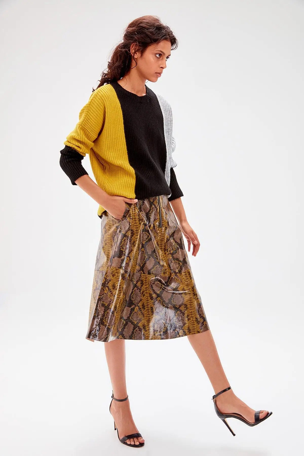 

Trendyol Multicolour Color Block Sweater Pullover TWOAW20KZ0329