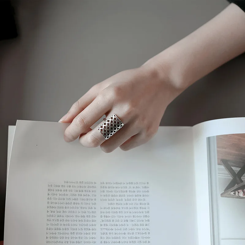 

Silvology 925 Sterling Silver Curved Surface Rhombus Rings Square Openwork Lattice Minimalist Rings for Women 2019 Fine Jewelry