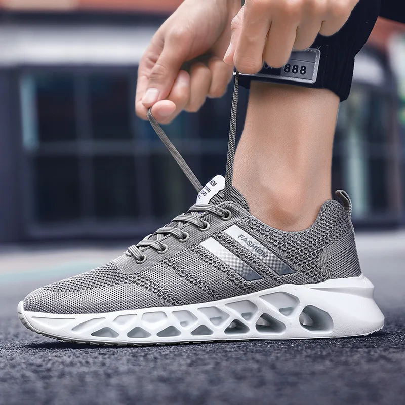 

New Style Fly Netting Surface Athletic Shoes Teenager Breathable Trendy Shoes Low Top Casual Mesh MEN'S SHOES