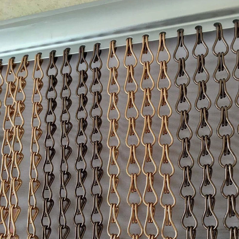 Установка подгонянных цепных звеньев занавес от насекомых стен для торгового центра бронза