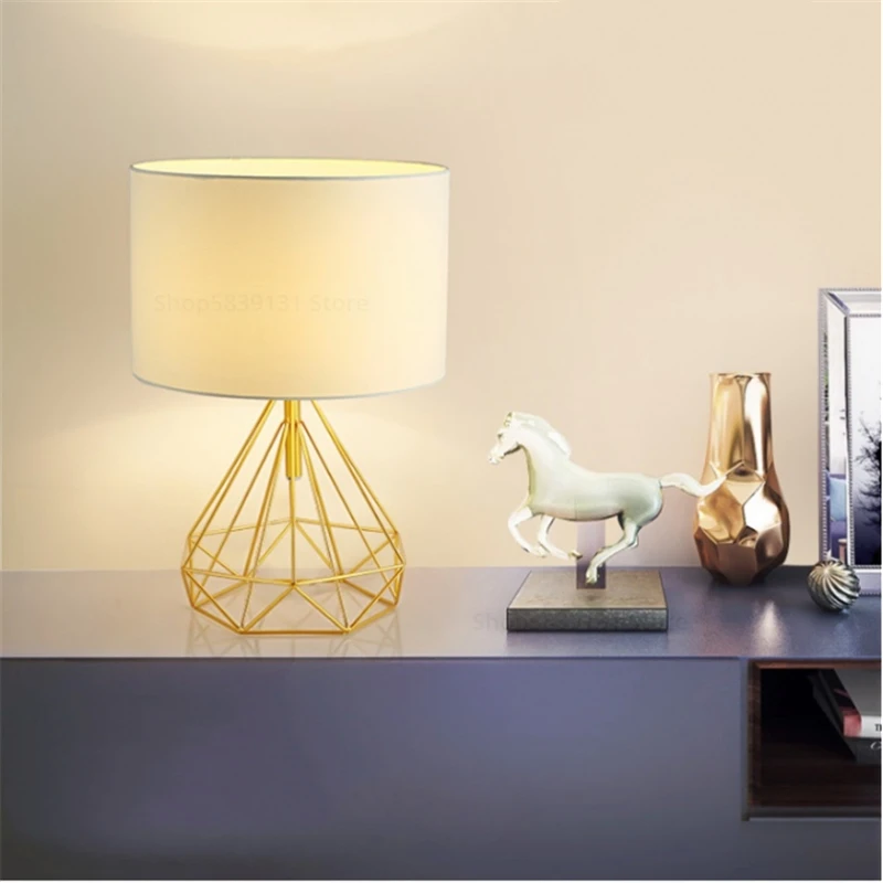 

Nordic Retro Geometric Table Lamps for Living Room Drum Shade Bedroom Bedside Lamp Home Deco Study Room Creative Light Fixtures