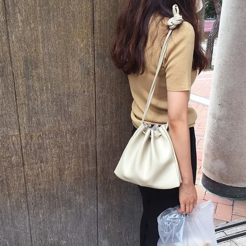 

2020 spring and summer new ladies bag soft face drawstring solid color simple fashion shoulder messenger bag dual-use pouch