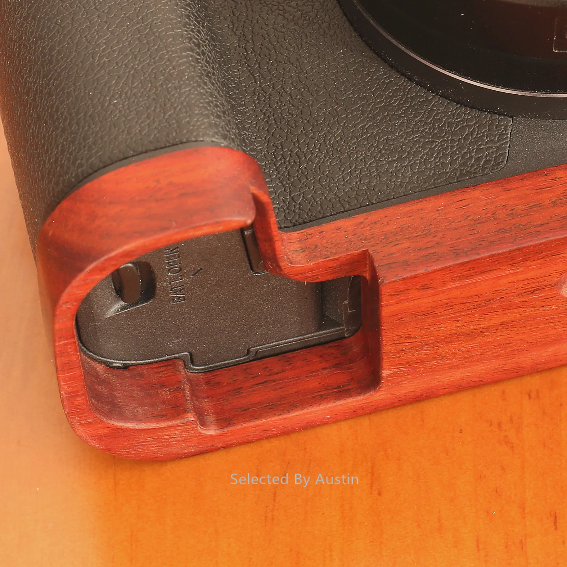 Mahogany Hand Made Wooden Wood Hand Grip Base Plate Bracket For Canon EOS R - Цвет: Mahogany