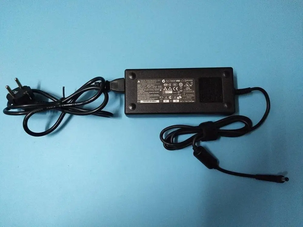 19V 7.1A 135W 5 5*1 7mm адаптер для ноутбука Acer Aspire V17 Nitro VN7 792G 59CL ADP 135KB T PA 1131 05 16 поставщики