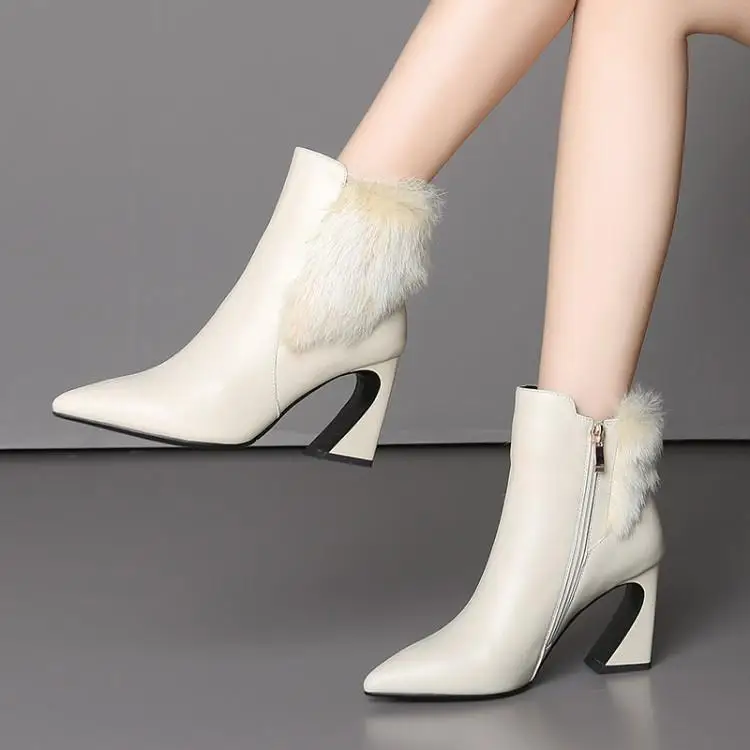 

Winter 2019 fluffy boots pointed leather high heel Martin thick heel short boots head layer leather 8cm