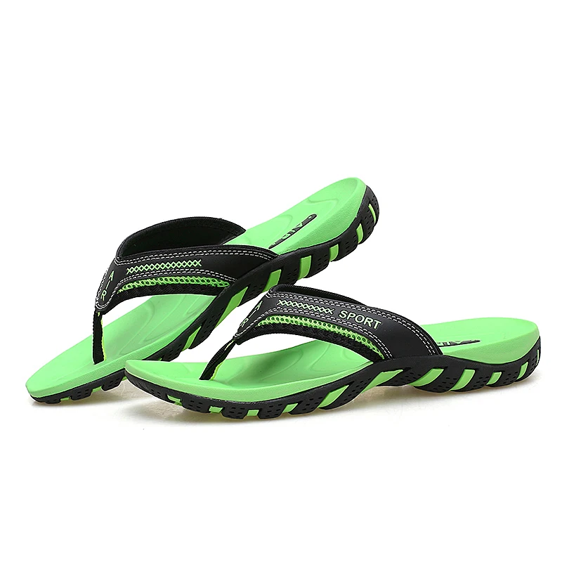 Летние мужские туфли модные мужские вьетнамки трендовые Нескользящие кожаные мужские повседневные туфли классические массажные пляжные Шлёпки - Цвет: Зеленый