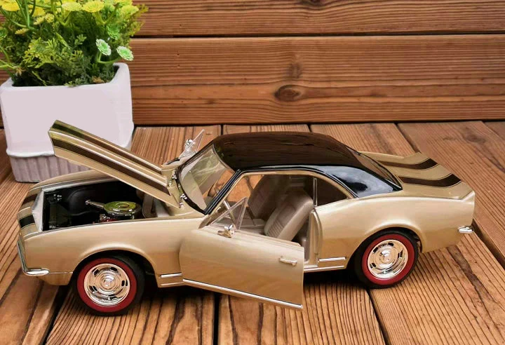 Fine 1:18 Соединенные Штаты 1967 Z28 Ретро мышечная модель машины из сплава коллекция моделей