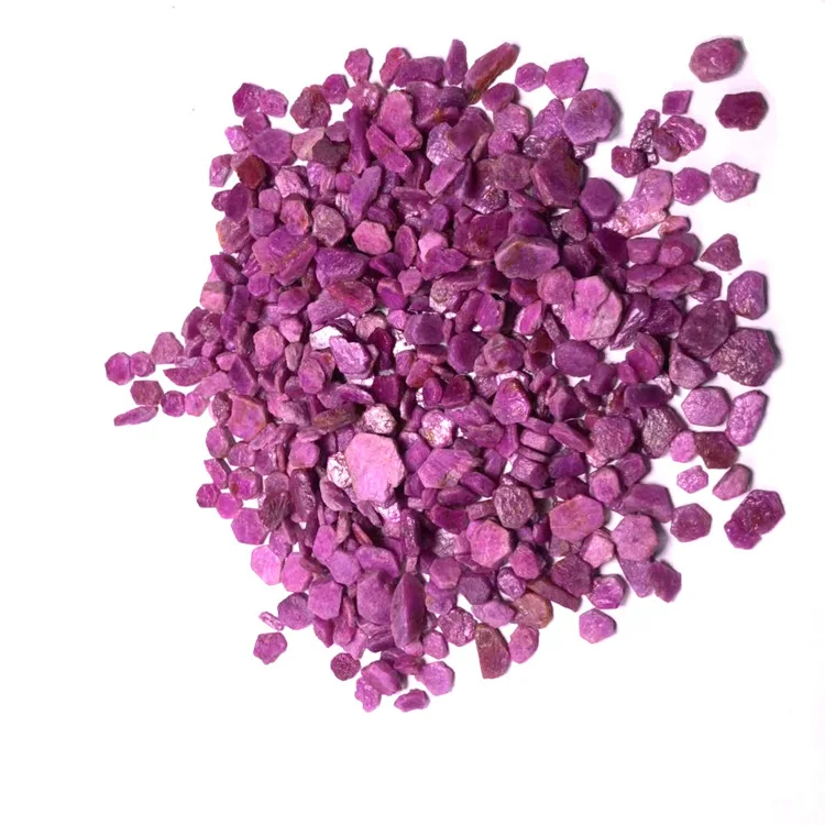 Мадагаскар натуральный рубин отличающаяся хорошей устойчивостью НЕОБРАБОТАННАЯ руда красный камень корунд шестиугольная красный корунд Рубин