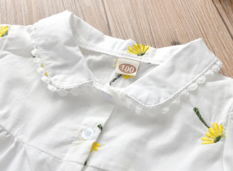 Осенняя рубашка для девочек Новинка года; детская рубашка в Корейском стиле с вышитыми маленькими цветами универсальная Детская рубашка с длинными рукавами