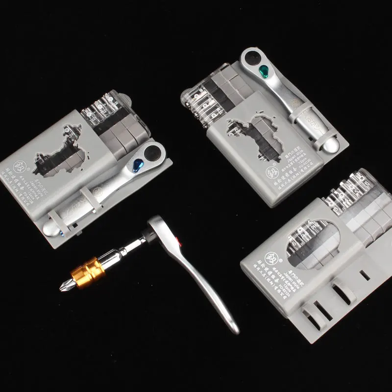 

Fukuoka Tool Screwdriver Set 10 Batch Head Short Handle 90 Degree Right Angle Positive and Negative Ratchet Wrench Combination