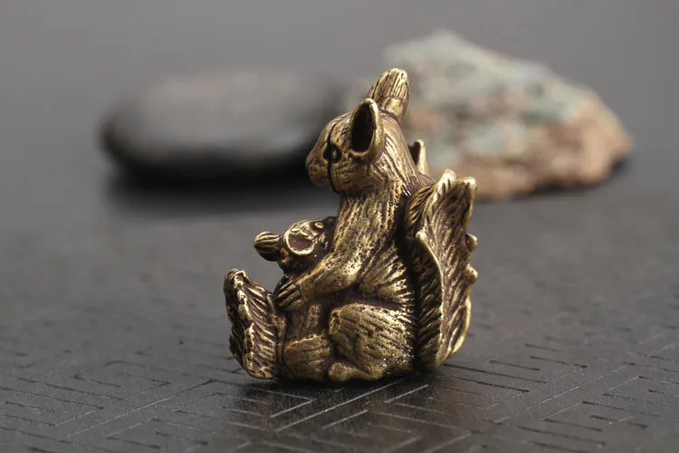 Mother Child Rabbits Statue (9)