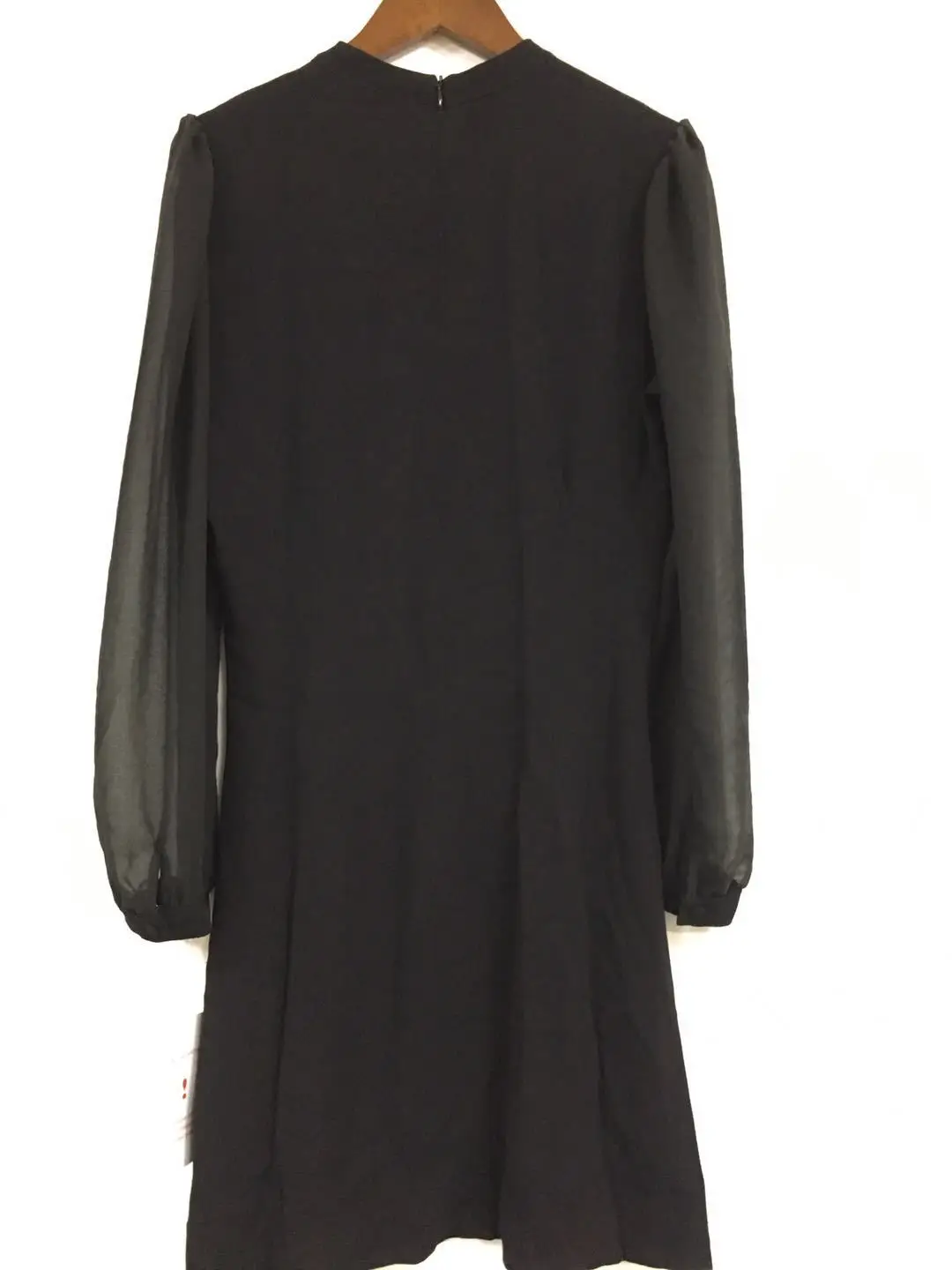 Elfbop женское черное Короткое мини-платье с длинным рукавом и круглым вырезом