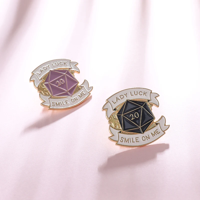 Два стиля фиолетовый черный многогранник D20 брошь с игральной костью для женщин