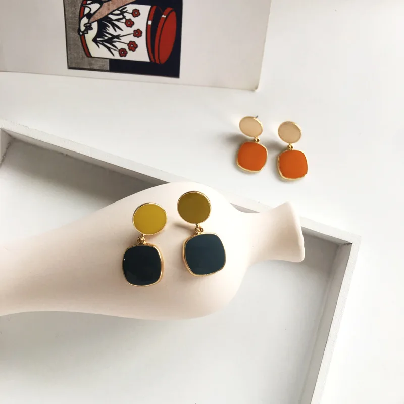 

Fashion Enamle Dangle Earrings Golden Plated Simply Jewelry Yellow Black Earrings For Girls Women Gifts