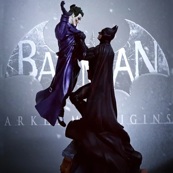 

Comic Series Batman VS Joker War Statue Model PVC Action Figure Collectible Anime Superhero Kids Toys Doll Gifts Decoration 30cm