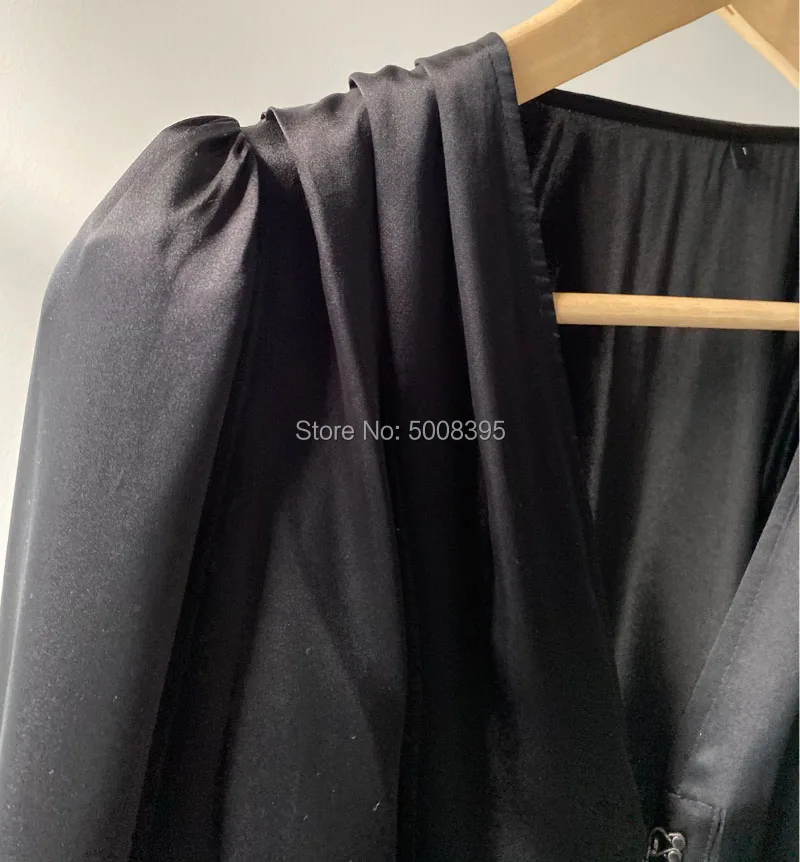 Черная атласная шелковая рубашка блузка с v-образным вырезом гофрированный Подол Короткие Топы Длинные Пышные рукава 2020SS женщина