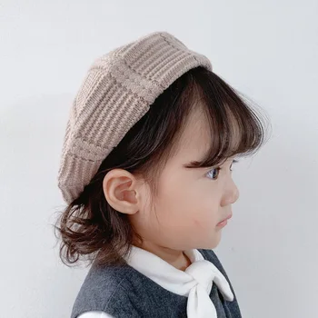 

Autumn and winter children's knitting beret girl core yarn simple face bud cap girl retro lovely painter cap Cute pumpkin hat