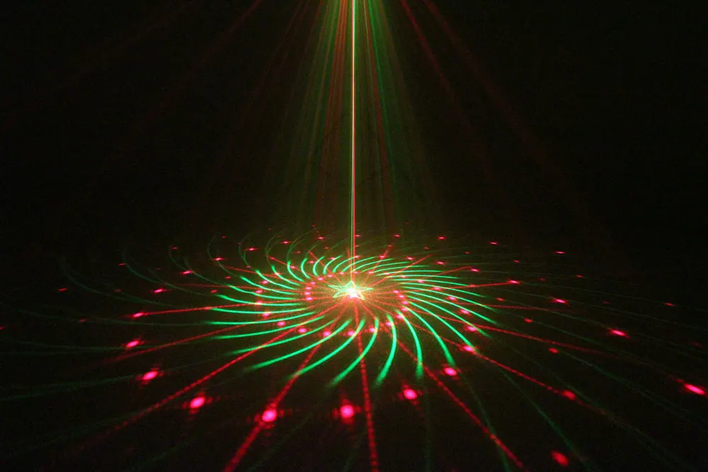 Outdoor Christmas Laser Projector New Year Decorations Lights 2021 Dynamic 32 Patterns with Remote Outdoor Christmas Laser Projector New Year Decorations Lights 2021 Dynamic 32 Patterns with Remote