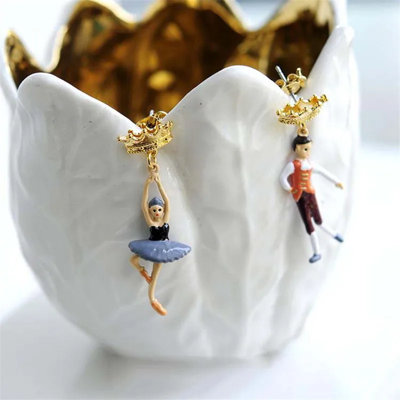 

B04-026 Les Nereides* N2 crown stud earrings necklaces Ballet Swan Feather Black Swan romantic necklace drop earrings