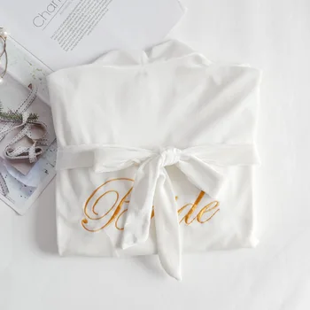 

Velour Bride Bridesmaid Wedding Robe Autumn Winter New Women Kimono Gown Embroidery Letter Bathrobe Sleepwear Velvet Nightgown