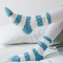 Носки для сна со смайликом и буквенным принтом милые зимние женские носки коралловые бархатные толстые теплые носки женские полосатые носки