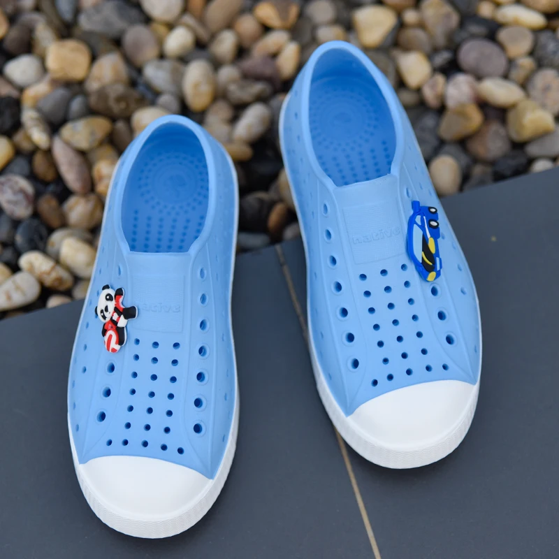 Детская обувь; летняя обувь для мальчиков; пляжная водонепроницаемая обувь на плоской подошве; Сабо; яркие цвета; сандалии из ЭВА для девочек; размеры 28-35