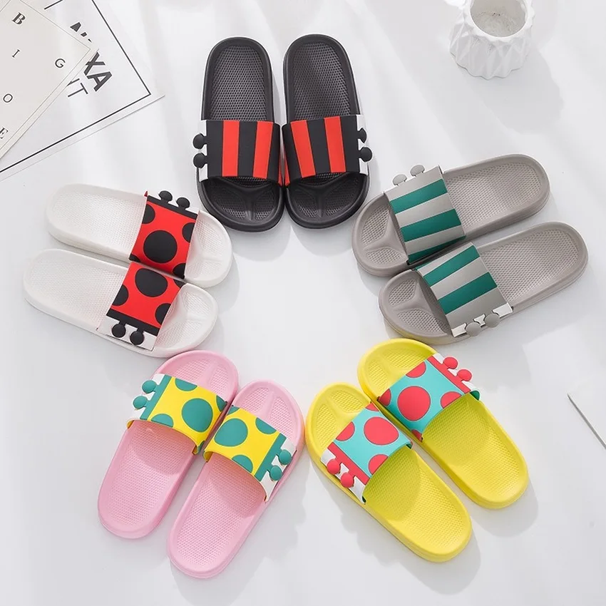 

Cartoon Cute Women Slippers Summer Beach Slides Thick Bottom Flip Flops Non-slip Soft Sole Women Men Couple Home Bath Shoes 2020