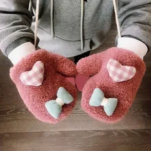 Милые кашемировые плюшевые бархатные толстые теплые детские перчатки зимние варежки детские коралловые полный палец варежки на веревке для детей от 2 до 6 лет