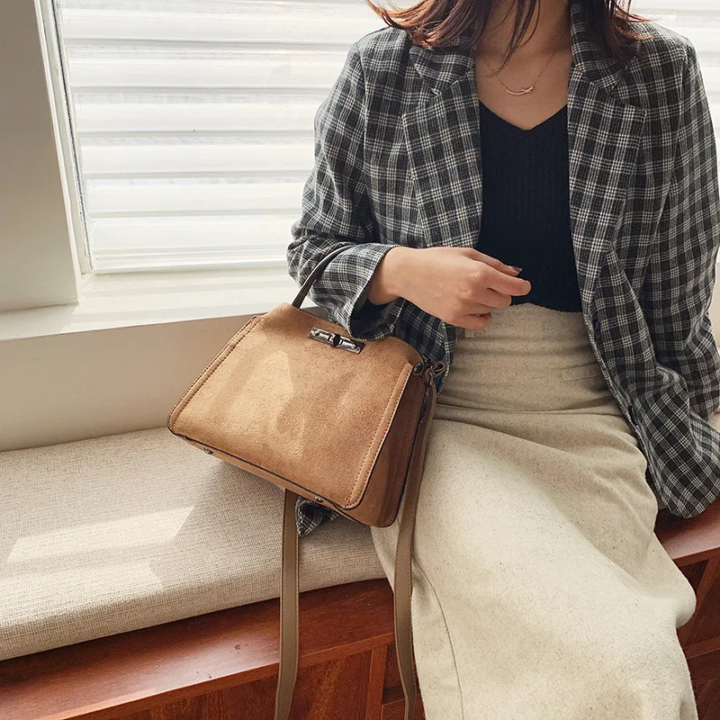 

bag for women Handheld large bag women's bag 2019 new Korean version of the lock shoulder diagonal bag fashion Joker Tote bag