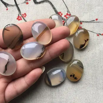 

Madagascar marine natural chalcedony pendant egg-shaped small plants flower crystal ornaments agate pendant